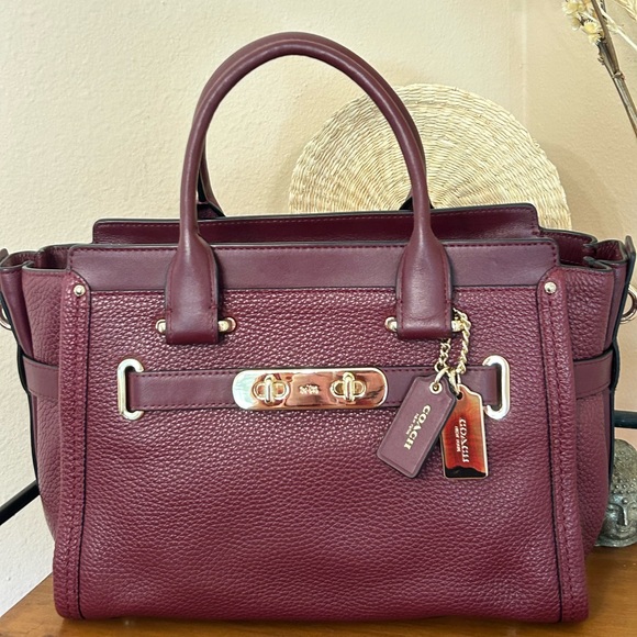 Coach Handbags - COACH Swagger 27 Smooth & Pebble Leather Crossbody Bag in Burgundy